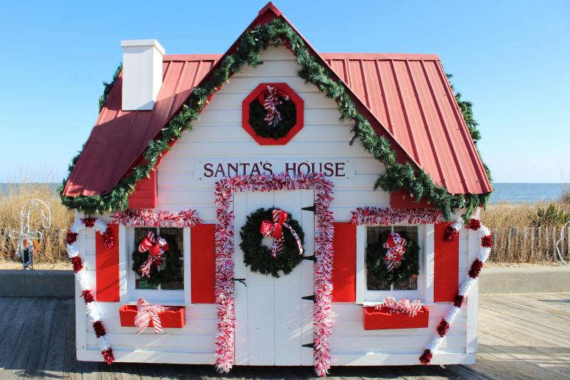 Santa’s House visiting hours continue Dec. 11 in Rehoboth Cape Gazette